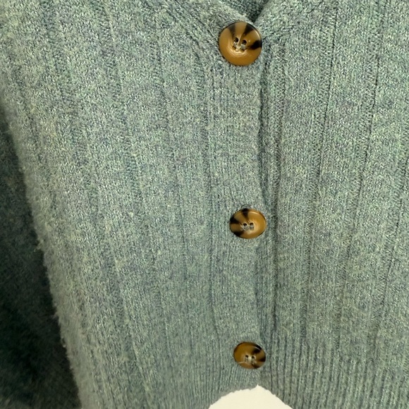 FRANCESCA’S KNIT CARDIGAN - Picture 7 of 8